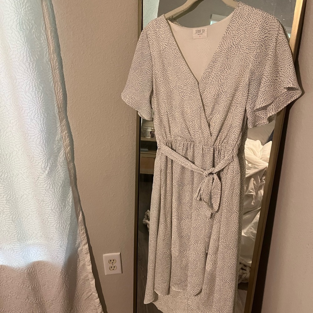 Sienna Sky White Flutter Sleeve Sundress
